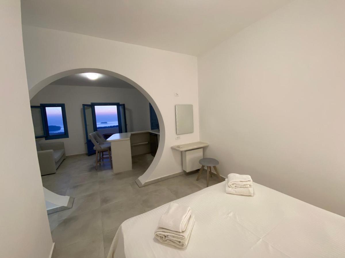 Ena Suites Santorini Pýrgos Zewnętrze zdjęcie