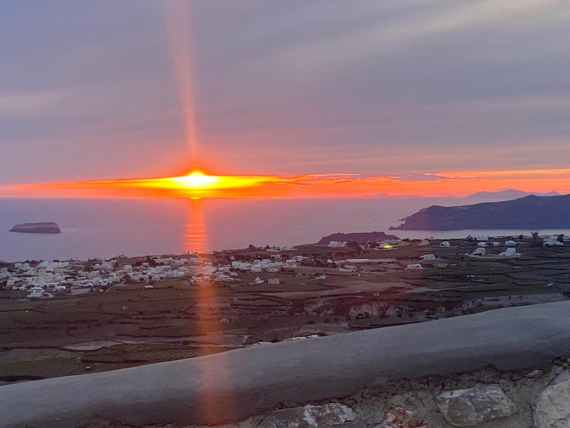 Ena Suites Santorini Pýrgos Zewnętrze zdjęcie