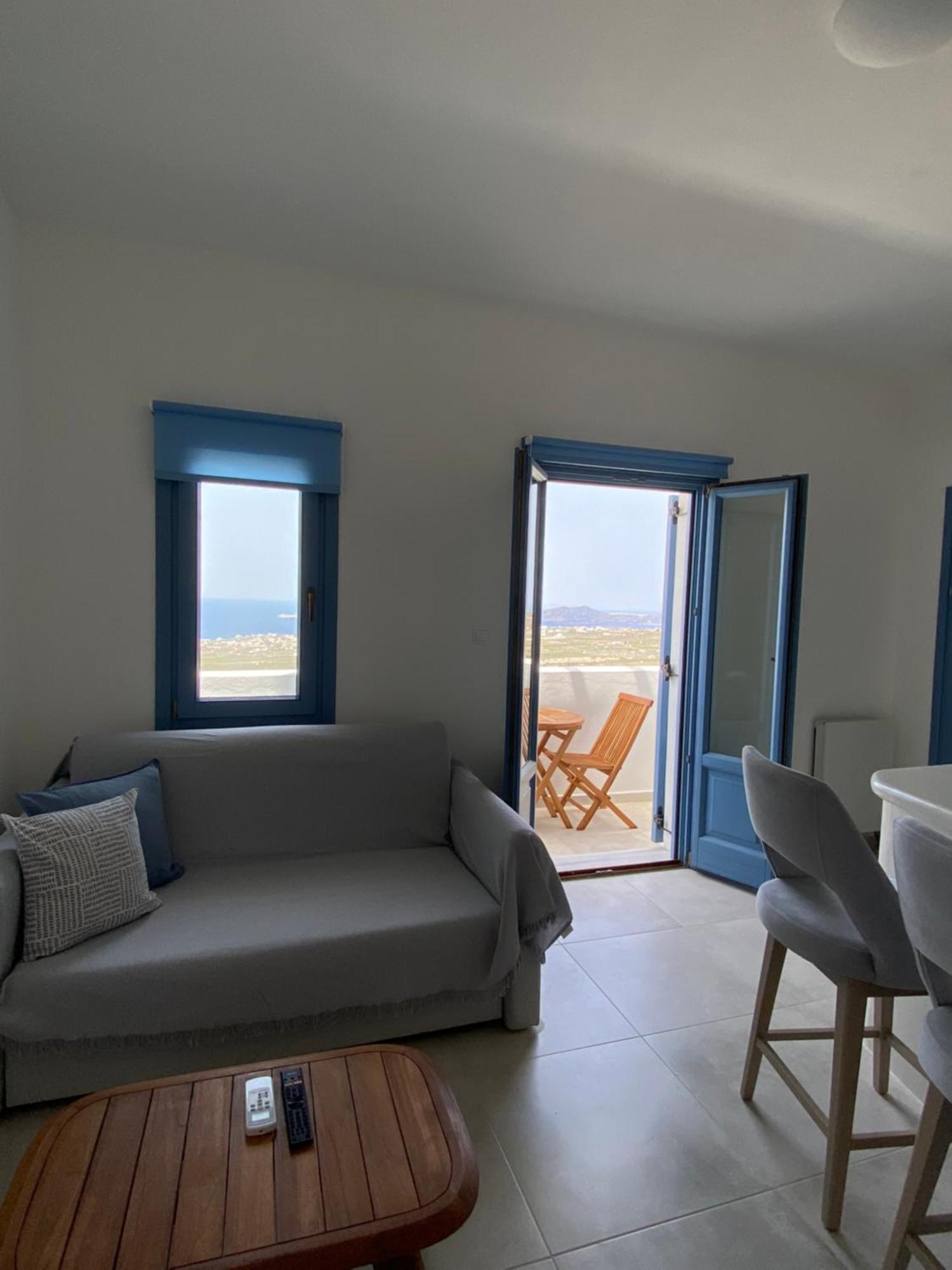 Ena Suites Santorini Pýrgos Zewnętrze zdjęcie
